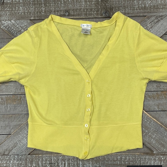 Old Navy Cardigan Size Medium Tiny Fit - Picture 1 of 2